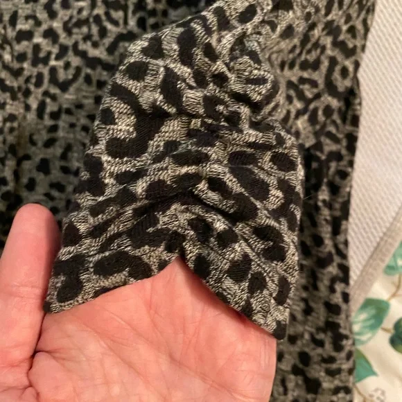 Ladies animal print midi dress in black & gray - Picture 8 of 12